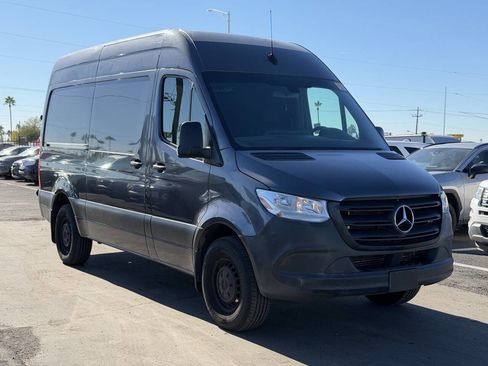 Used 2021 Mercedes-Benz Sprinter 2500 w/ Driver Convenience Package image 16