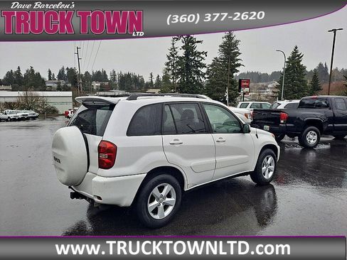 Used 2005 Toyota RAV4 2WD image 3