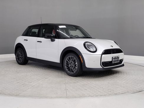 New 2026 MINI Cooper 4-Door Hardtop image 29