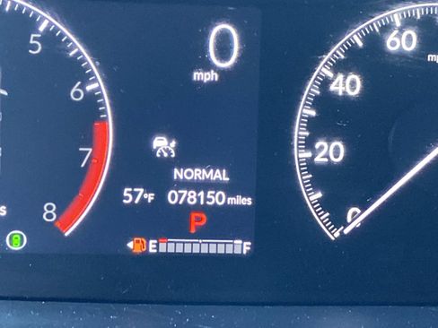 Used 2023 Honda Pilot Touring image 30