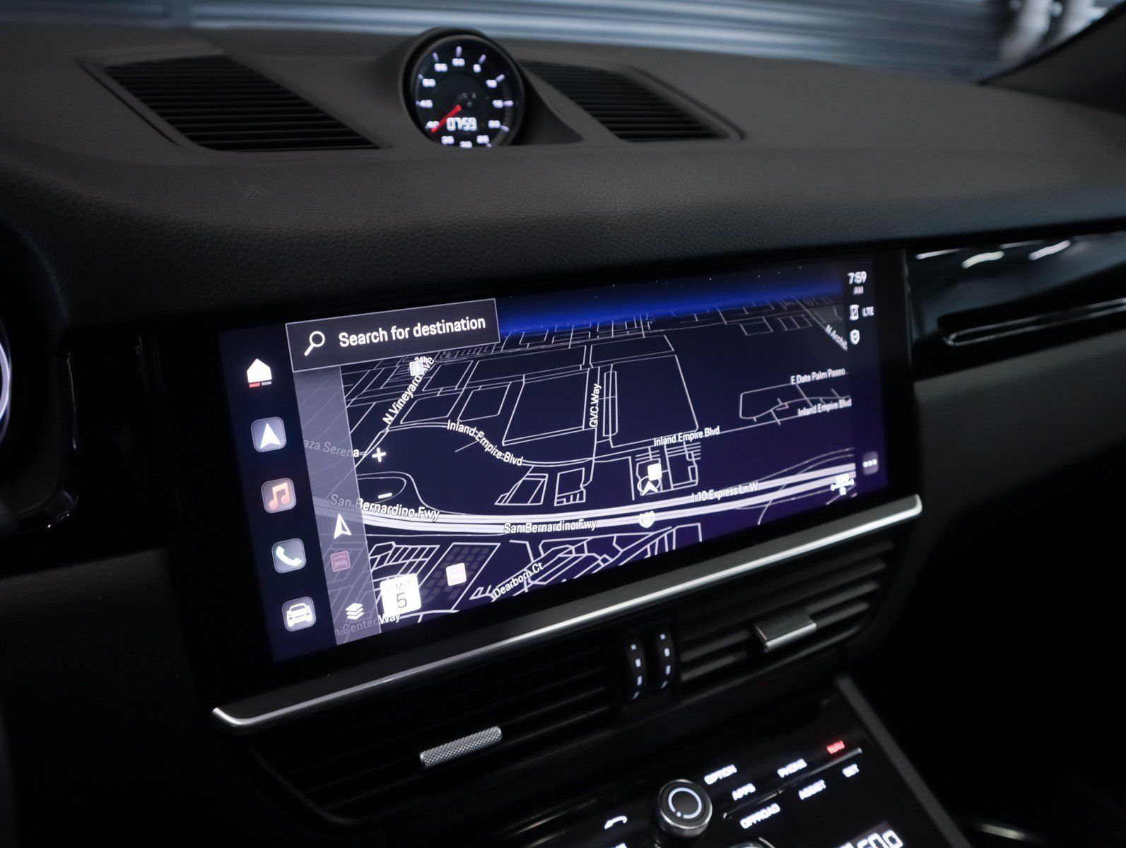 Certified 2023 Porsche Cayenne Coupe AWD/4WD image 22