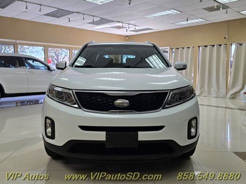 Used 2014 Kia Sorento LX FWD image 8