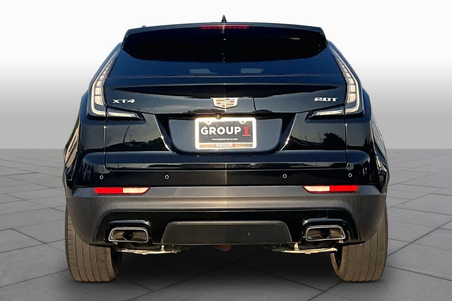 Used 2019 Cadillac XT4 Sport w/ Cold Weather Package FWD image 5