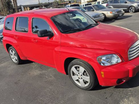 Used 2011 Chevrolet HHR LS FWD image 2