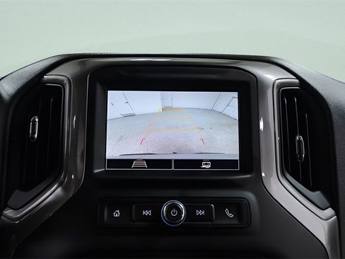 Used 2024 Chevrolet Silverado 1500 Custom image 16