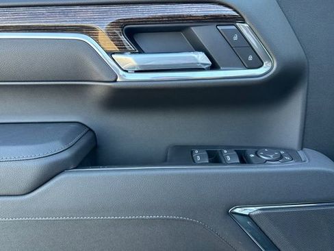 New 2026 GMC Sierra 1500 SLE w/ Preferred Package image 11