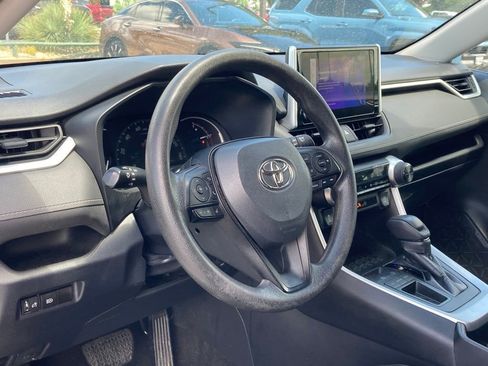 Used 2023 Toyota RAV4 XLE FWD image 9