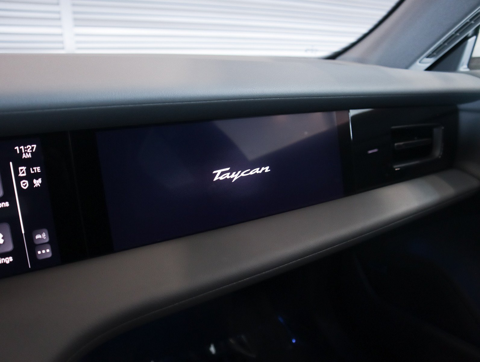 Certified 2024 Porsche Taycan w/ Premium Package RWD image 23