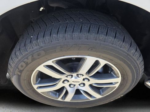 Used 2023 Ford Expedition XLT AWD/4WD image 39