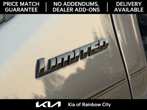 Used 2021 Toyota Tacoma Limited image 8