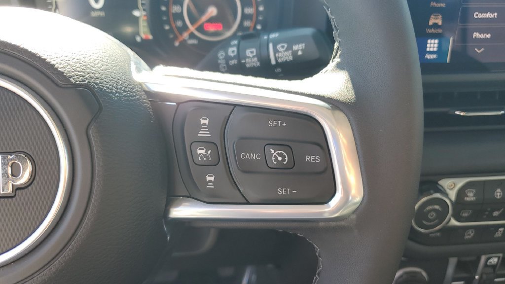 Used 2026 Jeep Wrangler Unlimited Sahara AWD/4WD image 30
