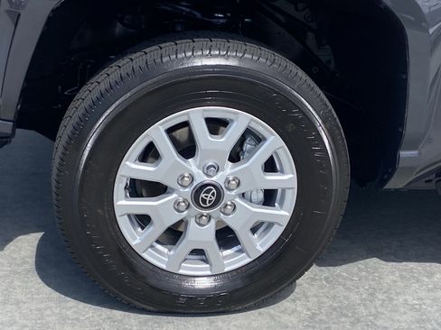 Certified 2026 Toyota Tacoma SR5 AWD/4WD image 8