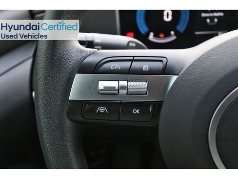 Certified 2025 Hyundai Santa Cruz SE image 18