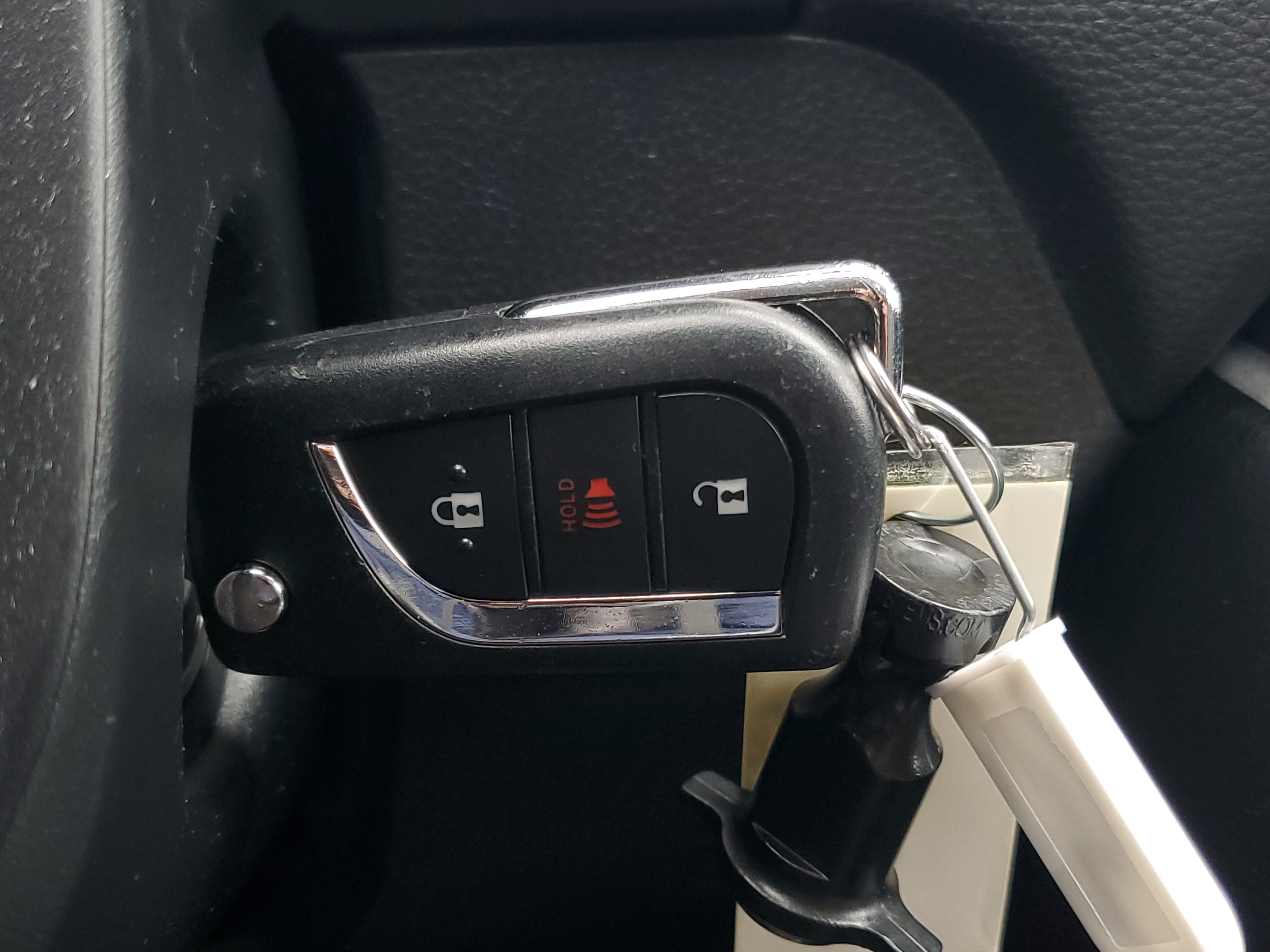 Used 2024 Toyota RAV4 LE AWD/4WD image 25