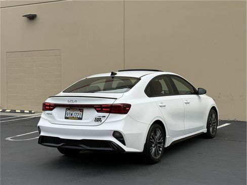 Used 2024 Kia Forte GT-Line w/ GT-Line Premium Package image 6