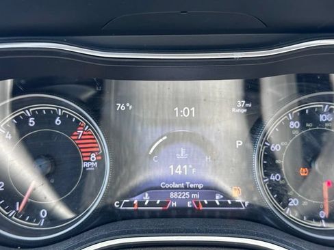 Used 2019 Jeep Cherokee Limited AWD/4WD image 13