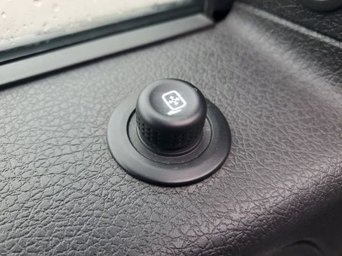 Used 2013 Ford F150 XLT w/ Luxury Equipment Group image 9