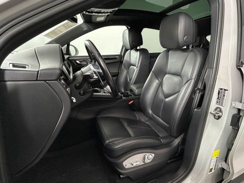 Used 2021 Porsche Macan AWD/4WD image 5