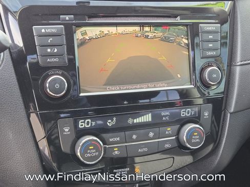 Used 2018 Nissan Rogue SV image 27