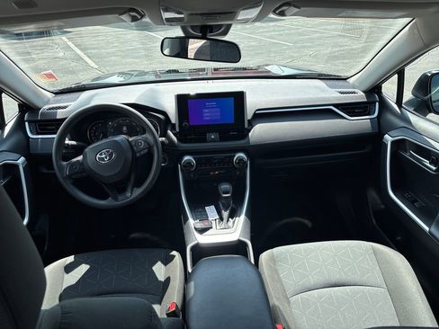 Used 2025 Toyota RAV4 XLE AWD/4WD image 14