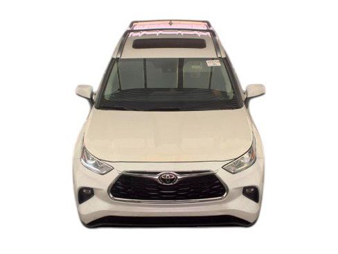 Used 2023 Toyota Highlander Limited AWD/4WD image 2