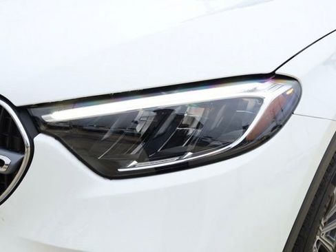 Certified 2023 Mercedes-Benz GLC 300 image 9