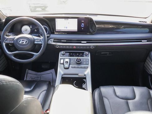 Used 2023 Hyundai Palisade Calligraphy image 6