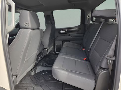 New 2026 Chevrolet Equinox ACTIV image 16