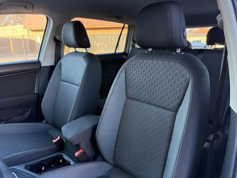 Used 2021 Volkswagen Tiguan S image 12