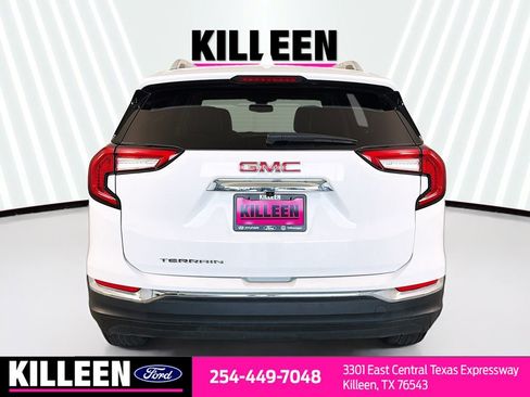 Used 2024 GMC Terrain SLT image 7