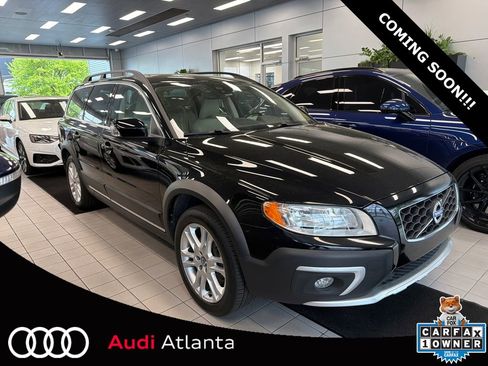 Used 2016 Volvo XC70 T5 Premier w/ Proximity Package image 1