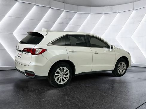 Used 2018 Acura RDX w/ Technology Package FWD image 4