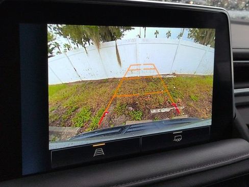 Used 2023 Chevrolet Suburban LT AWD/4WD image 19