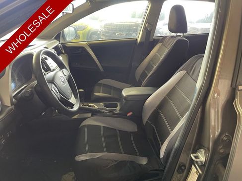 Used 2013 Toyota RAV4 XLE FWD image 10