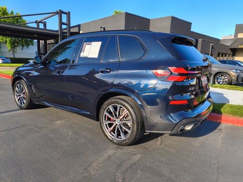 Used 2024 BMW X5 xDrive40i w/ M Sport Package AWD/4WD image 8