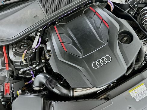 Used 2025 Audi S6 Premium Plus w/ Premium Plus Package AWD/4WD image 34