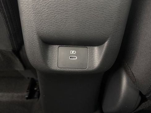 New 2025 Nissan Versa SR w/ Trunk Package image 26