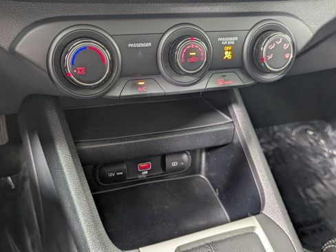 Used 2024 Kia Forte LXS image 19