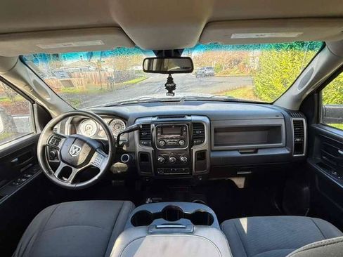 Used 2015 RAM 2500 Tradesman w/ Chrome Appearance Group AWD/4WD image 7