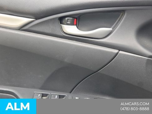 Used 2019 Honda Civic Sport image 28