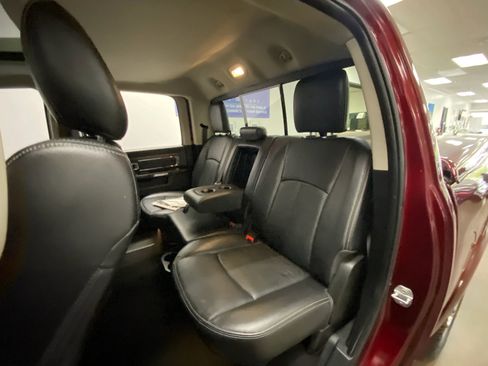 Used 2019 RAM 1500 Laramie w/ Convenience Group RWD image 17