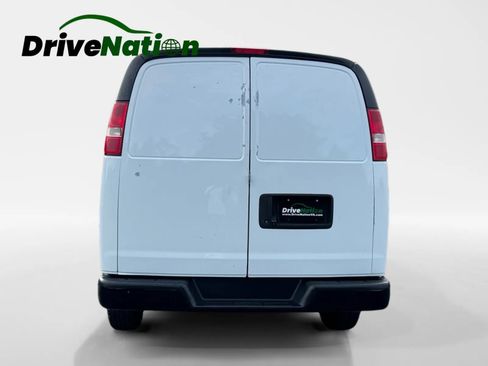 Used 2018 Chevrolet Express 2500 w/ Driver Convenience Package RWD image 6