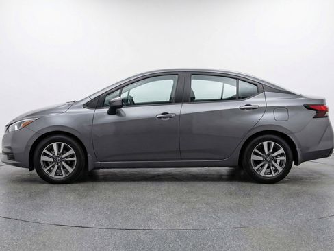 Used 2025 Nissan Versa SV FWD image 5