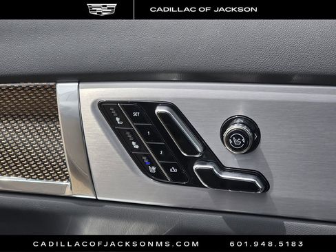 New 2026 Cadillac Vistiq Sport image 11