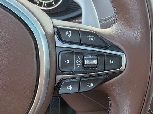 Used 2022 Aston Martin DBX image 10