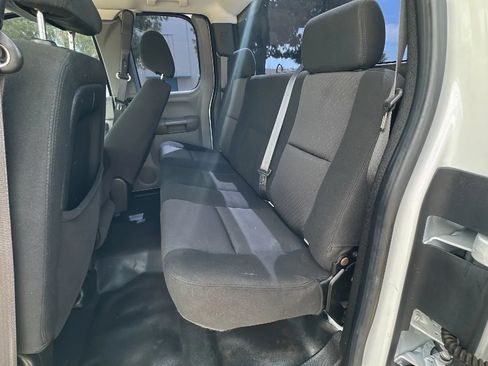 Used 2011 Chevrolet Silverado 2500 W/T RWD image 13