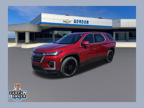 Used 2023 Chevrolet Traverse LT FWD image 1