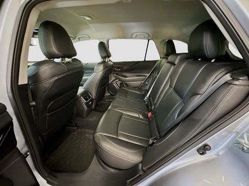 Used 2025 Subaru Outback Premium image 28