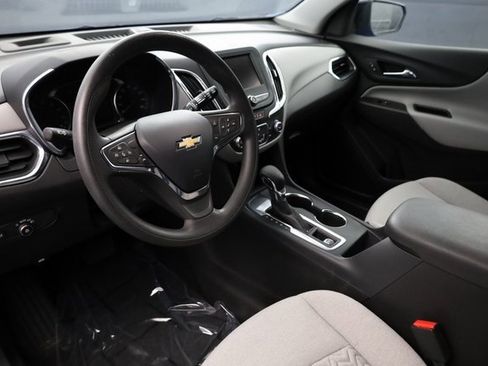 Used 2024 Chevrolet Equinox LS w/ LS Convenience Package image 10