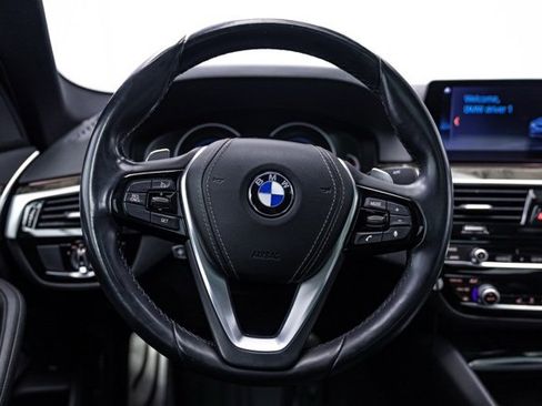 Used 2019 BMW 530i xDrive image 19